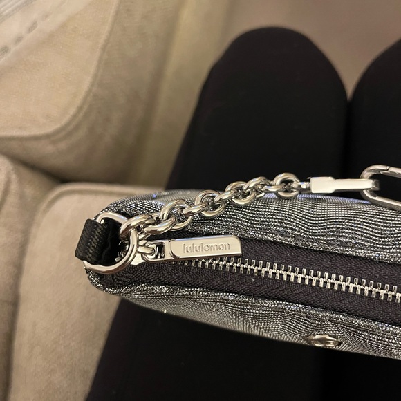 NWT Lululemon Nano Bag - Picture 3 of 12